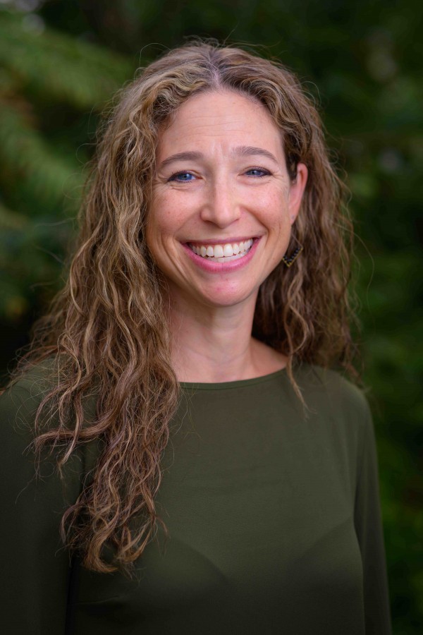 headshot of Dr. Meredith Gore